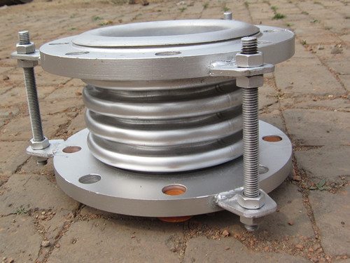 襯襯四氟軸向型內(nèi)壓式波紋補償器